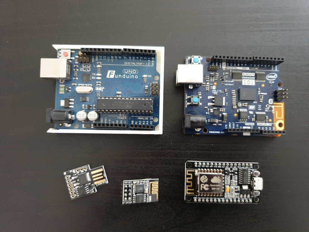 Kleines Sammlung von Mikrocontrollern.